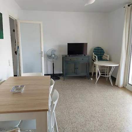 Lv Real Estate Cye Ii * La Pineda